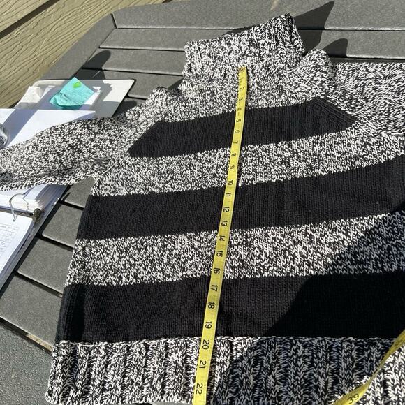 Liz Claiborne women’s M cotton acrylic blend chunky knit stripe sweater - Picture 6 of 7